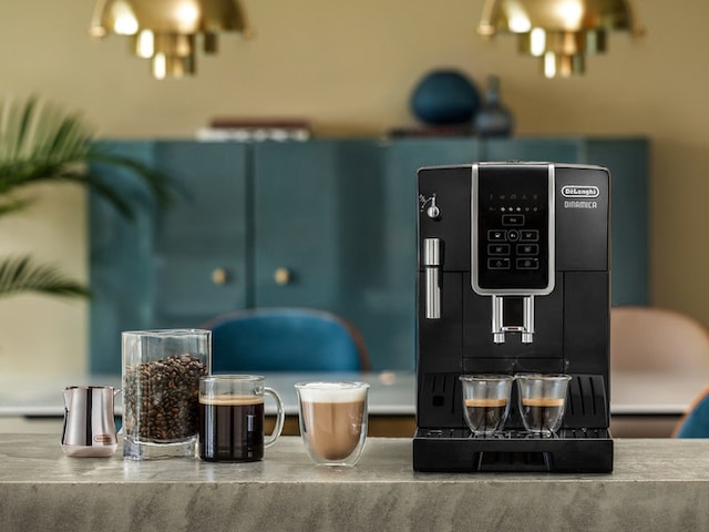 DeLonghi Dinamica ECAM kaffemaskin DeLonghi Dinamica ECAM kaffemaskin